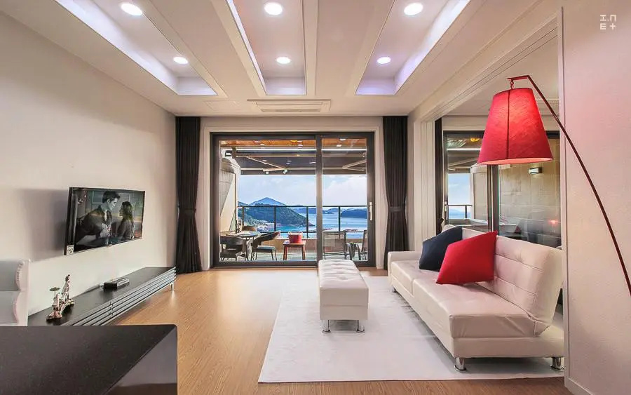 Tongyeong Sea and View Spa Pension