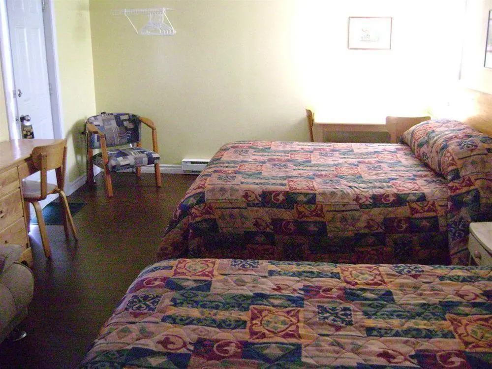 Lakelawn B&B and Motel