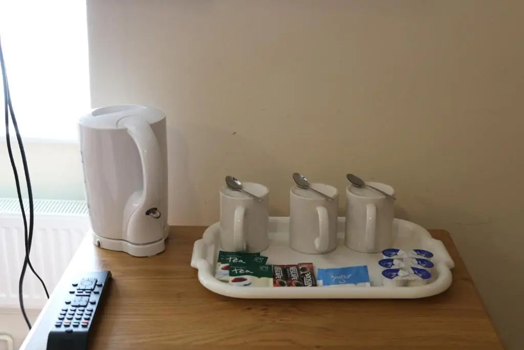 Acorn Lodge Guest House - Free parking