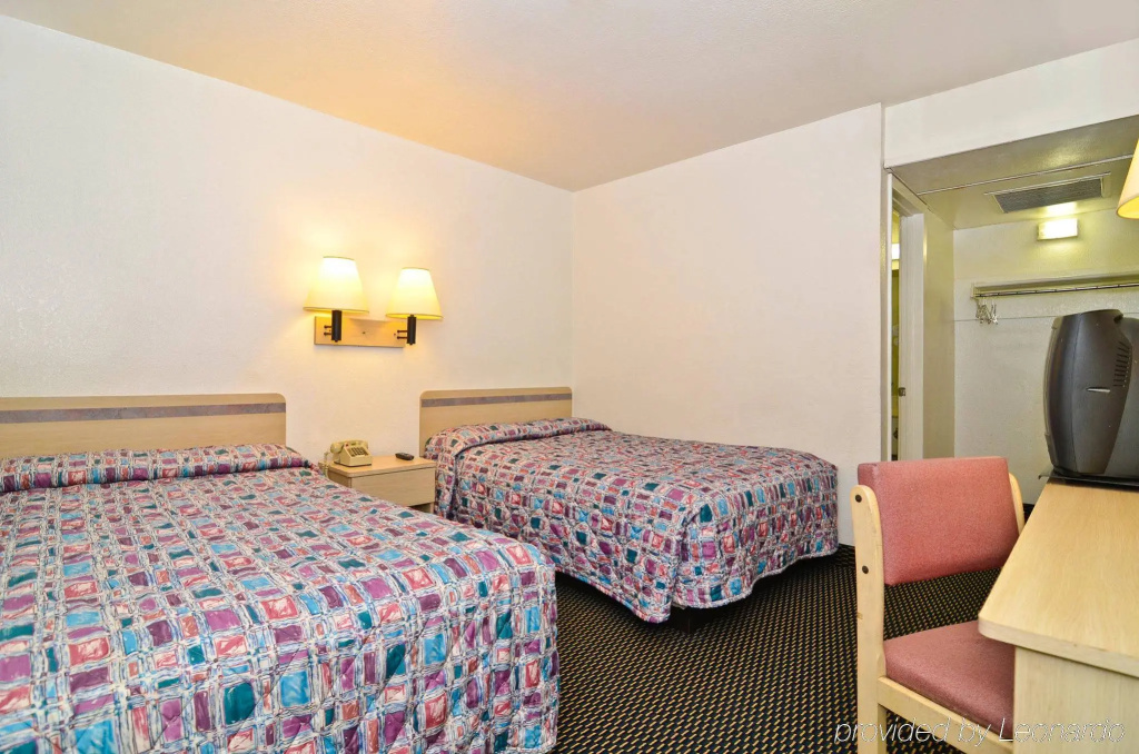 Budget Inn