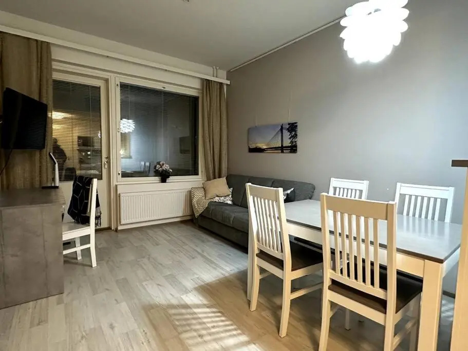 Quality Apt in the City Center For 5 - BRAND NEW