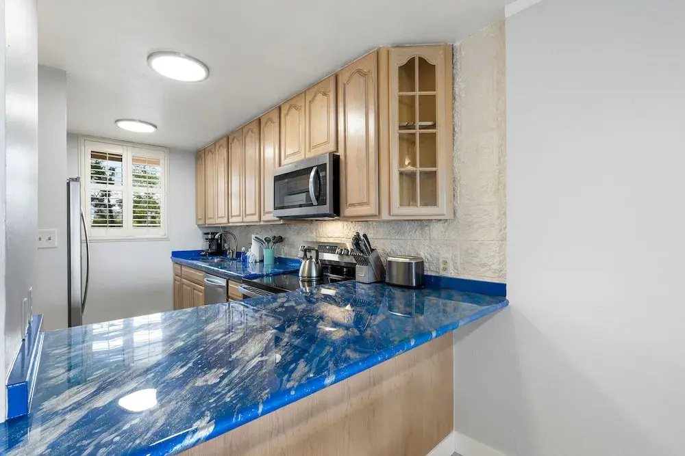 Experience Oceanfront Luxury at Kanai A Nalu 209, a Spacious 2-bd/2ba Condo, AC!