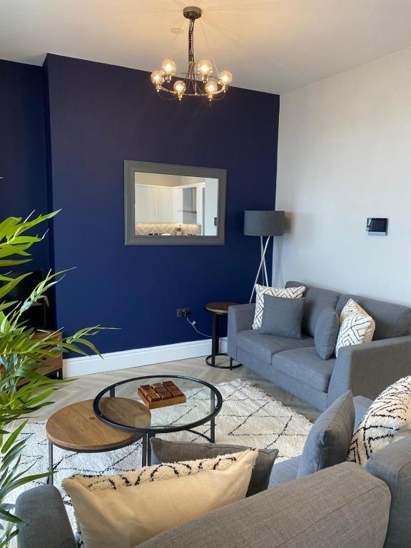 Belmont Apartment 2