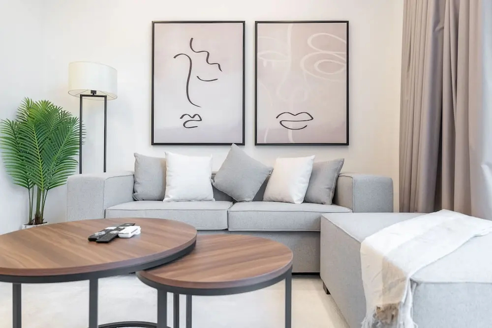 StayShort - Stylish, Minimalist 2-Bedroom in Jumeirah Village Circle