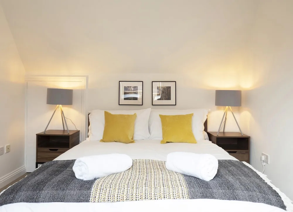 Host & Stay - King's Corner