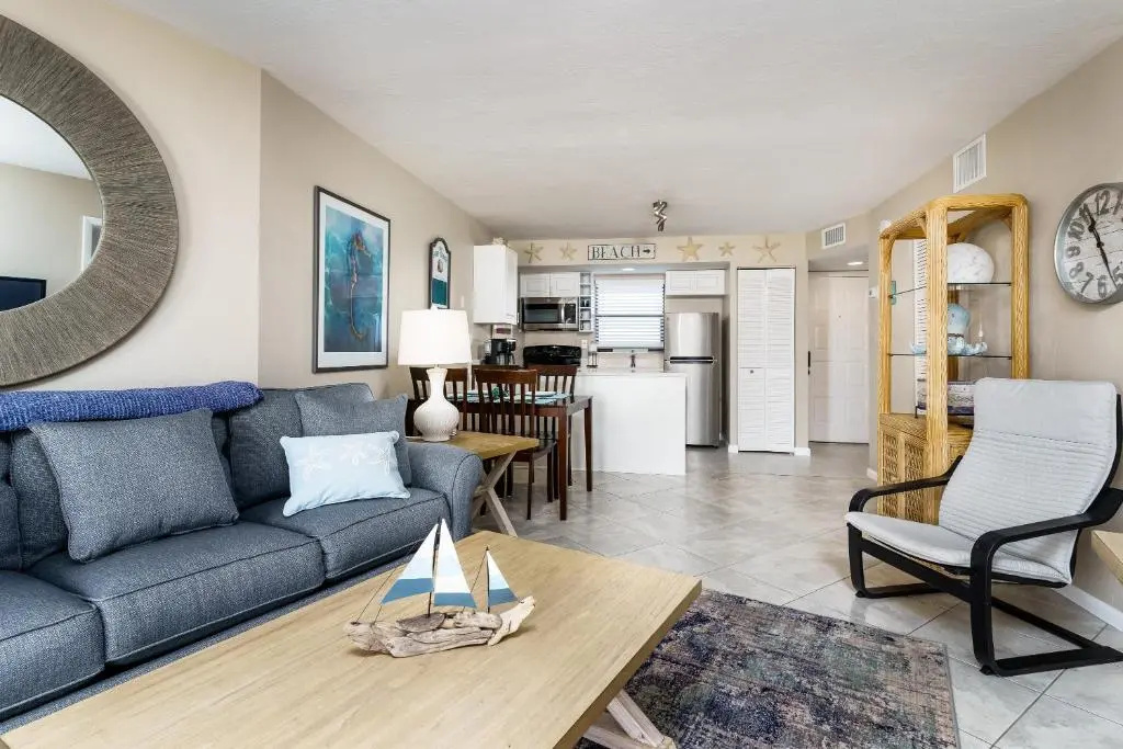 The "Angler's Way" Condo I 5th Floor w/ Views of Factory Bay