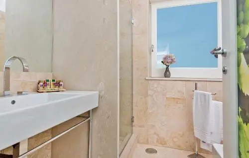 Capri Wine Hotel