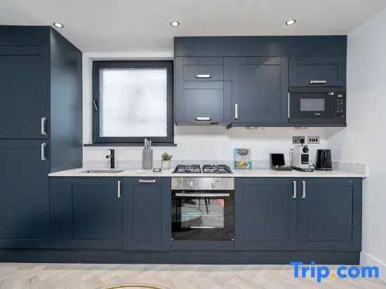 Stunning 2 Bed with ensuite near Elephant & Castle