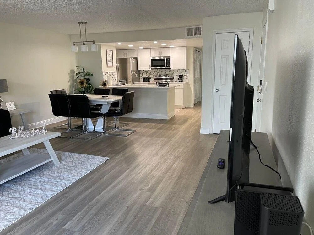 Three Bedroom Apartment #7 -- 2737 NPB -- Vusa Three Bedroom Condo Apartment
