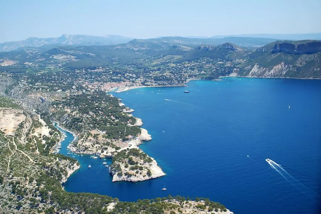 HOME CASSIS. Little Cassis