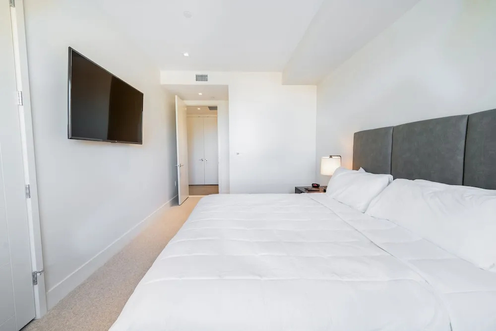 New Listing! Ski-in/ski-out Dream Near Sundance 2 Bedroom Condo