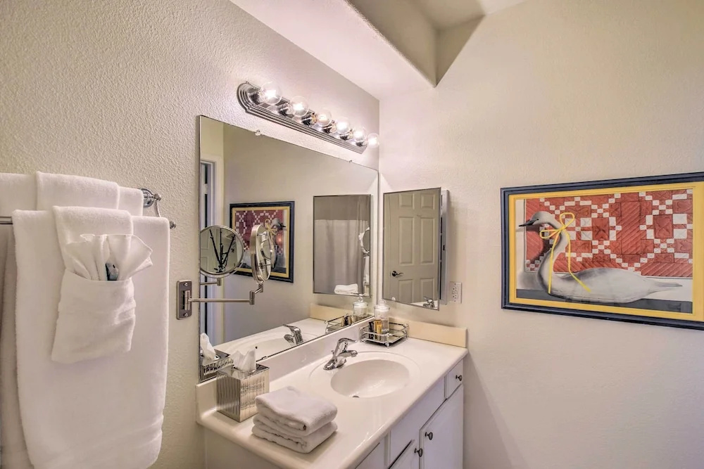 Near Golfing: Scottsdale Condo w/ Resort Amenities