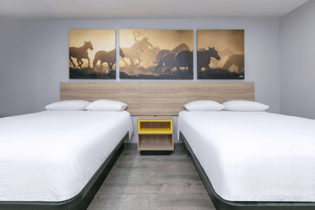 Days Inn by Wyndham South Fort Worth