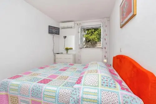 Apartment Lora