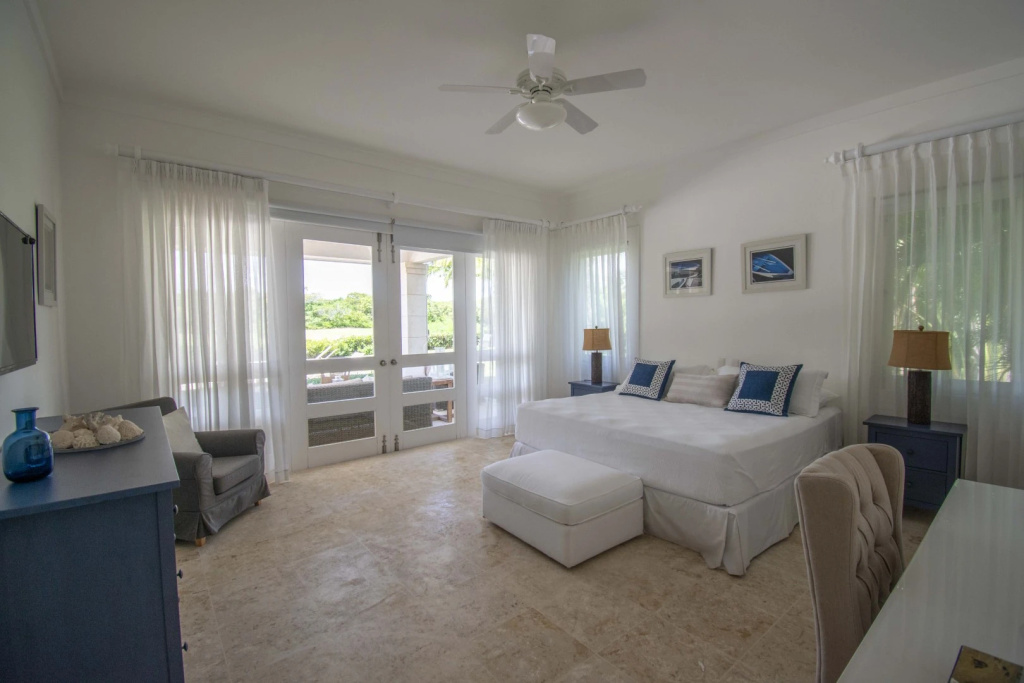 Golf-front Villa With Large Spaces Staff and Pool Situated in Luxury Beach Resort