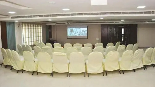 Hotel Mayura A/C