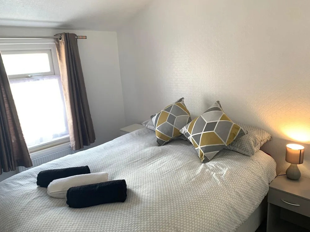 4-bed House 10min Walk to Town Centre in Blackpool
