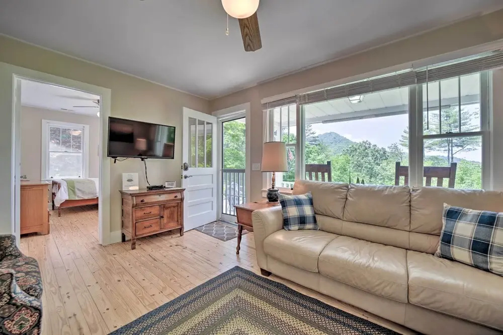 Bryson City Retreat: Fire Pit + Mountain Views!
