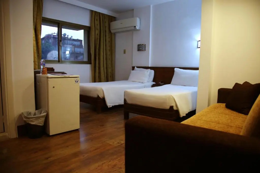 Pearl Hotel, Maadi