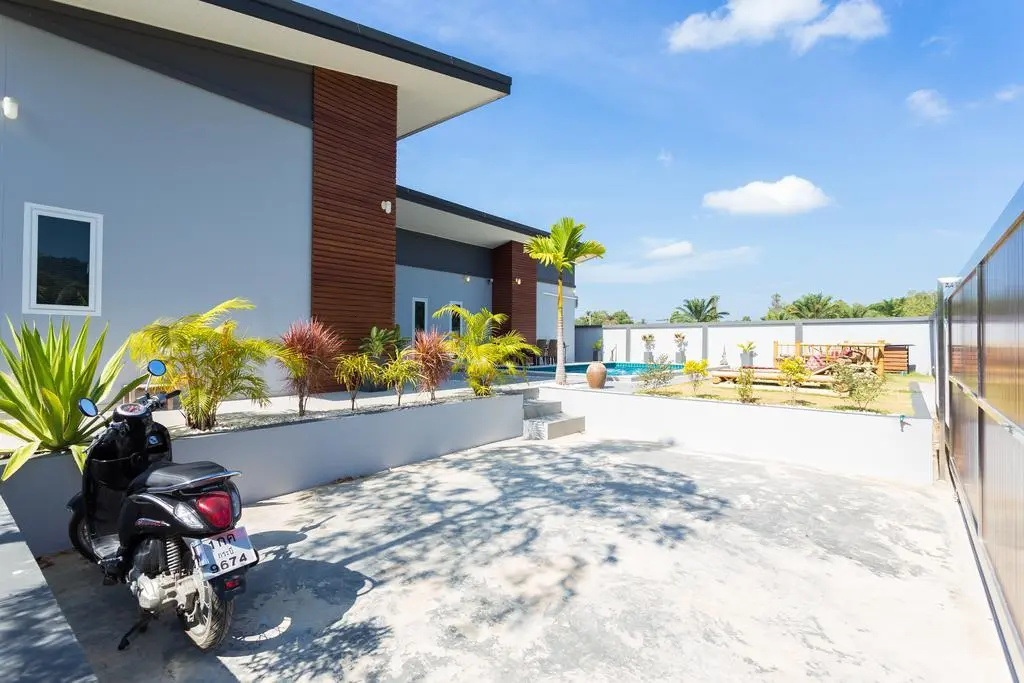 Elephas Villa