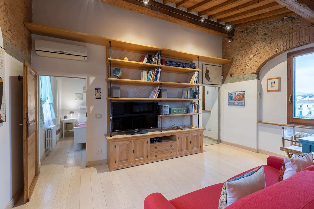 Sanzanobi Nest