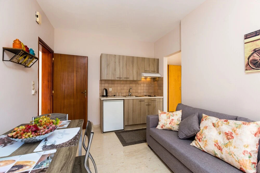 Monopati Apartments