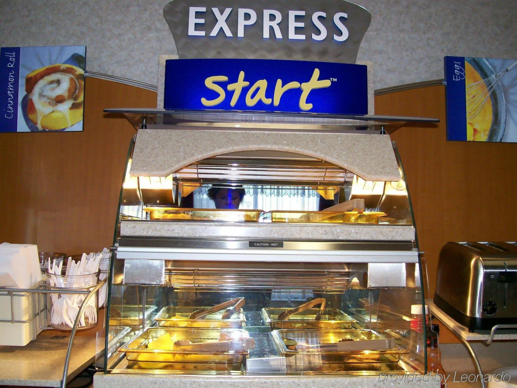 Holiday Inn Express & Suites Alliance by IHG