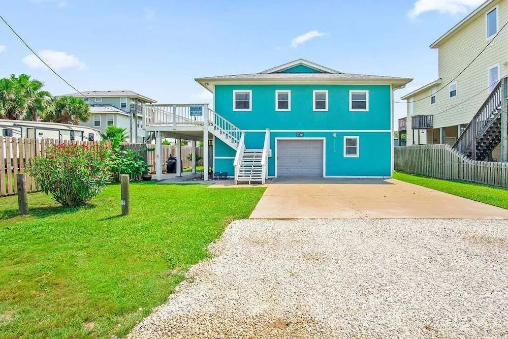 Blue Horizon - Pet Friendly! Private Pool!