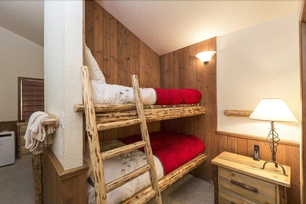 Sherpa 7 - 2 Br Condo