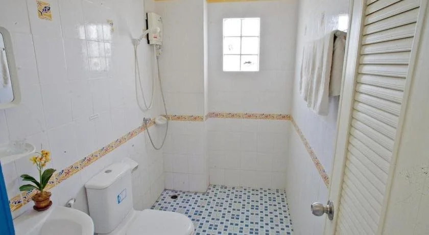 Raya Guest House