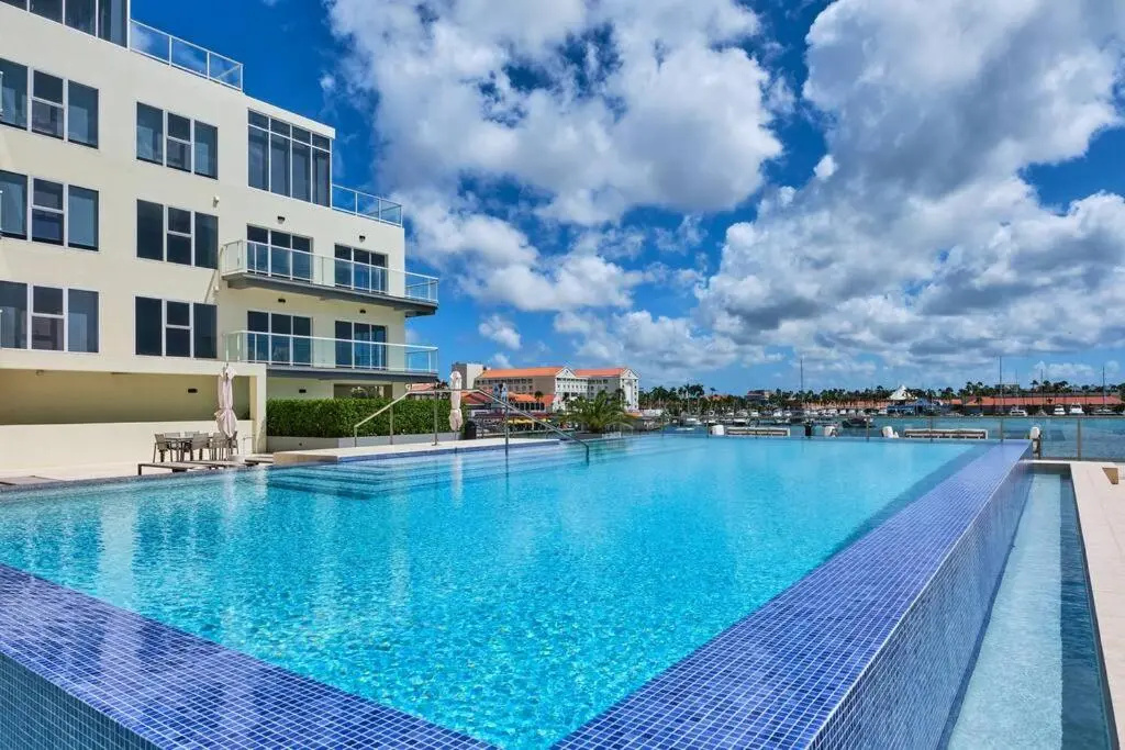 Luxury 2-Bedroom Condo with Ocean and Sunset Views