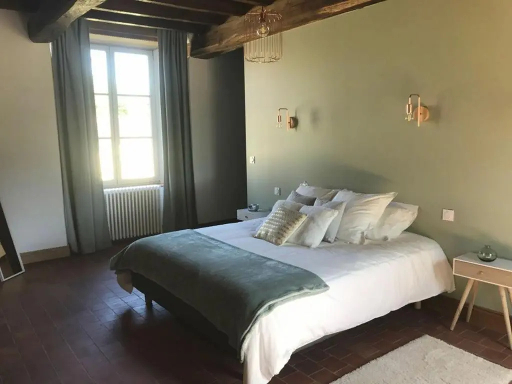 Gîte de Charme 18ème Siècle avec Piscine et WiFi - Jusqu'à 10 Pers. - FR-1-426-406