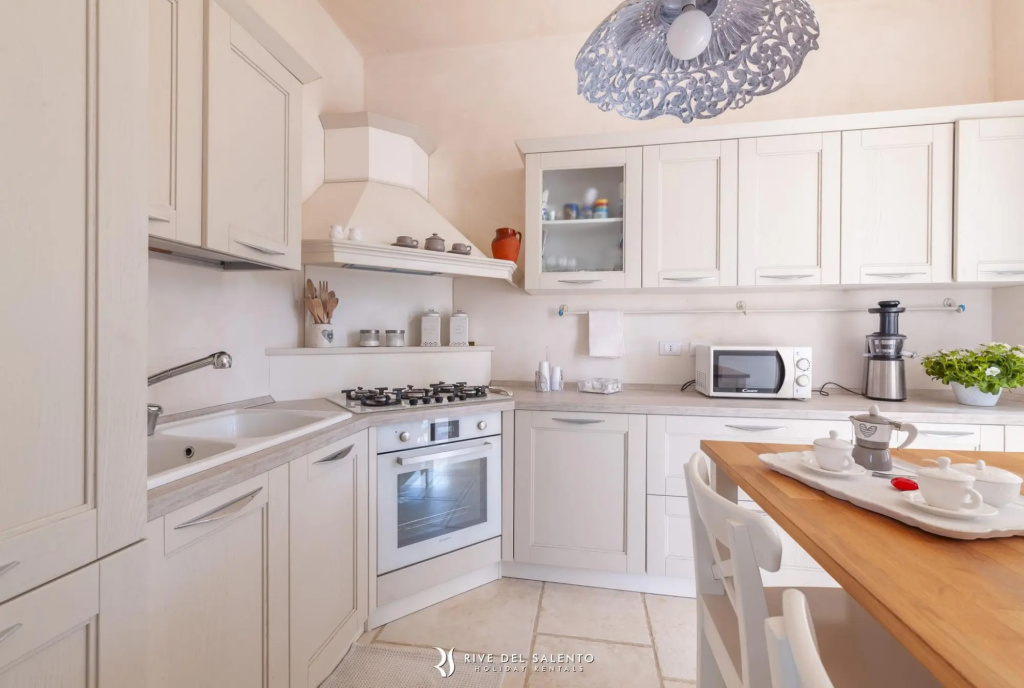 Ground floor apartment in Villa Reginella, with shared swimming pool in Lecce-Reginella Padronale