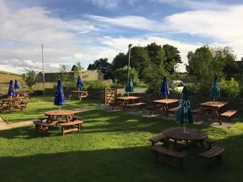 Redwell Inn