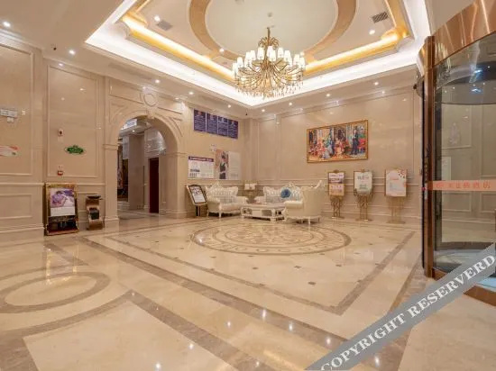 Vienna Hotel (Zunyi Xinpu Riyuexingcheng Branch)