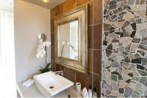 Aquavit Guest House