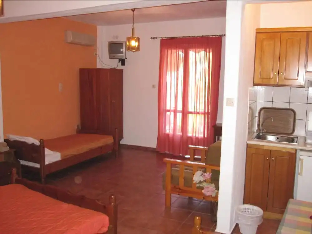 Kavos Hotel