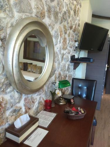 Archontopetra Boutique Hotel