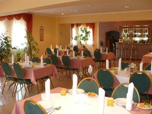 Tailor Hotel Sport & Conference
