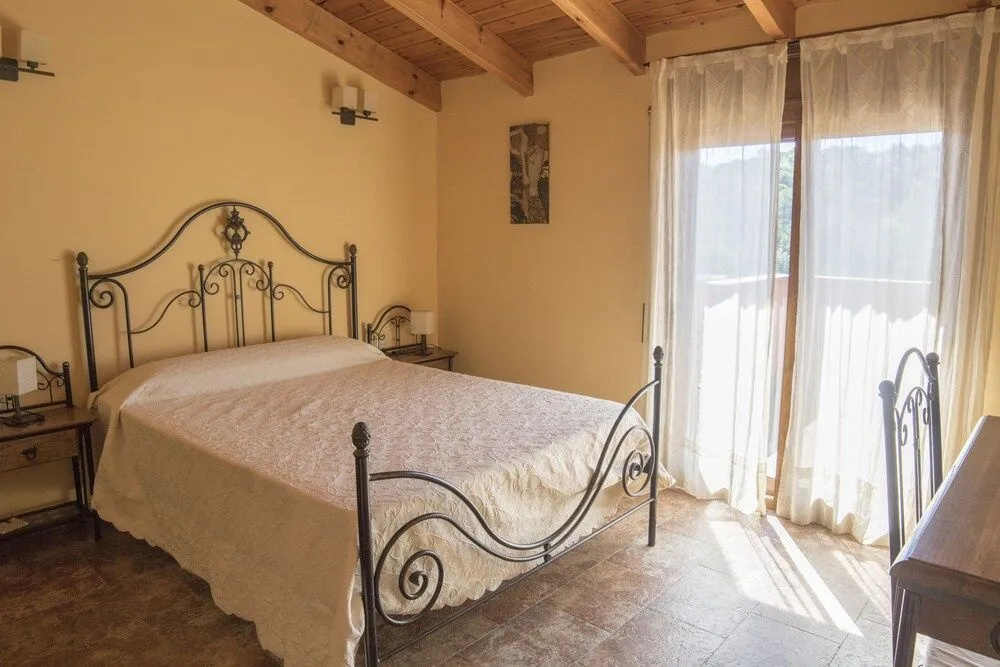 Villa Lola