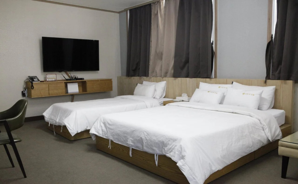 Gukje Business Hotel