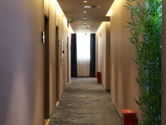7Days Inn Premium Hotel (Zhengzhou Jiankang Road Zhengzhou People's Hospital Subway Station)