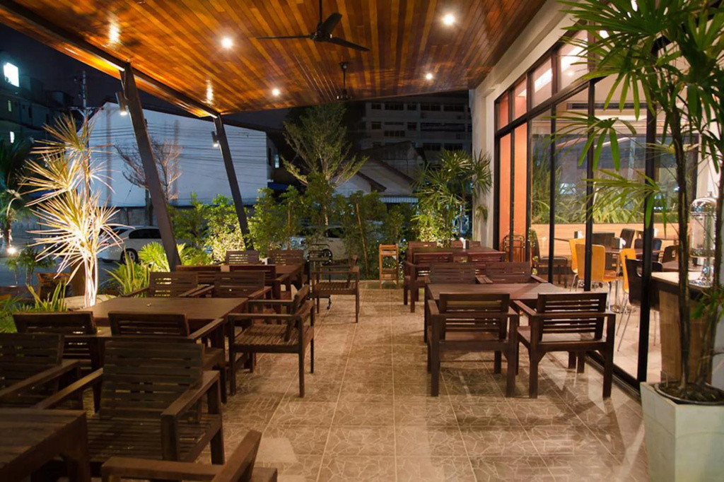 Green Hotel and Resort
