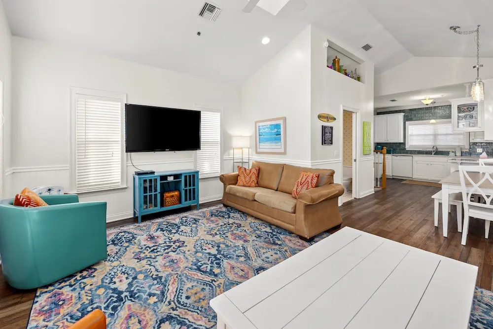 Across Street from Beach - Close to Pier Park - Sleeps 6!