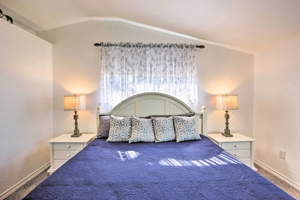 Water Views + Deck: Gun Barrel City Cottage!