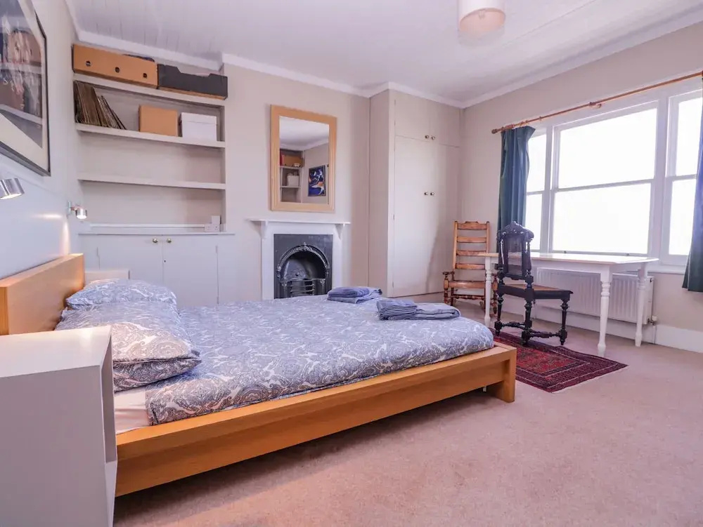 6 Gloster Terrace