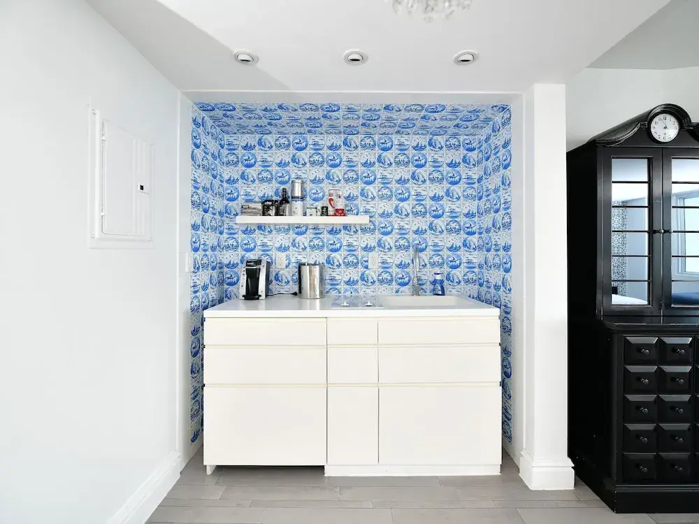 Miami World Rental - Mondrian 808