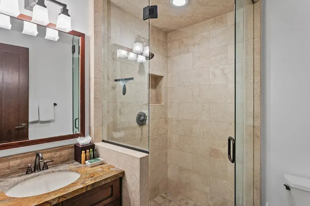 Arrowleaf Lodge at Deer Valley Resort - Three Bedroom Residence #110 3 Condo