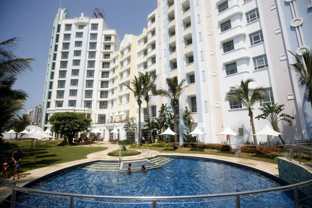 Suncoast Hotel & Towers
