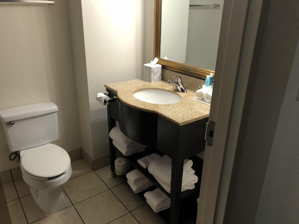 Holiday Inn Exp Murrell Inlet Myrtle Bch